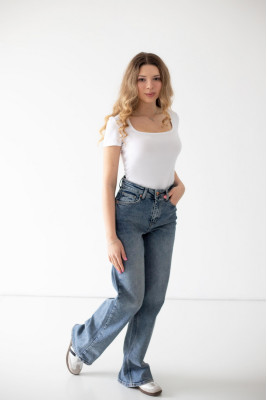 Футболка жіноча